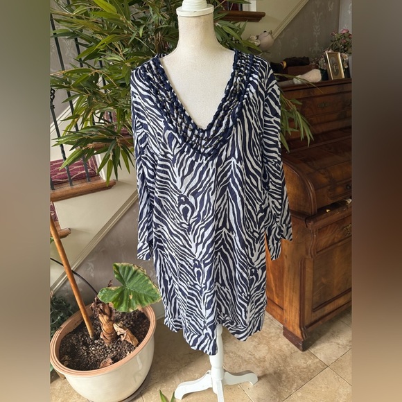 CZ ladies, V-neck 100% cotton cover-up size 1X excellent condition, Navy white - Picture 4 of 10